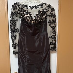 Elegant Black and Cream Floral Lace Dress